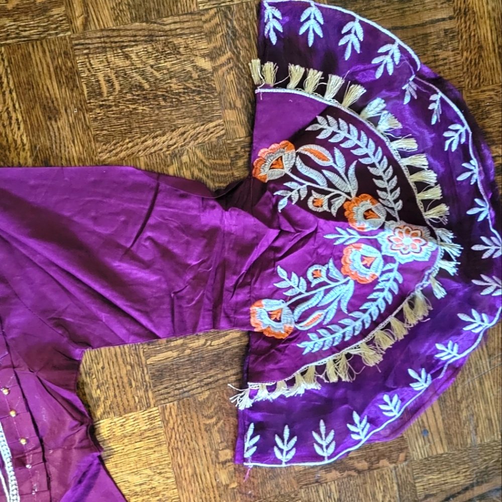 Clothes - Picture 13 of 13